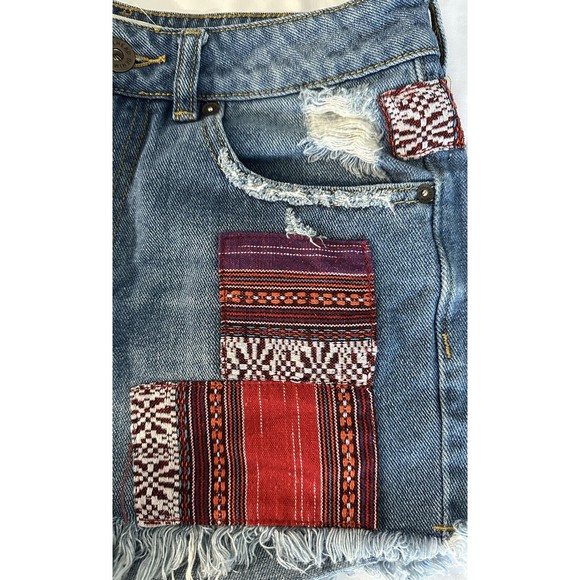 Bullhead DenIm Co. High Rise Short Shorts Sz 5 Blue Jean Mom Patchwork Cut Offs - Picture 3 of 5
